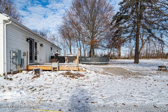 1701 Dawkins Rd, La Grange, KY 40031