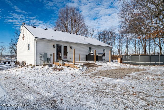 1701 Dawkins Rd, La Grange, KY 40031