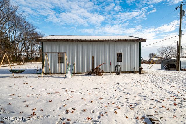 1701 Dawkins Rd, La Grange, KY 40031