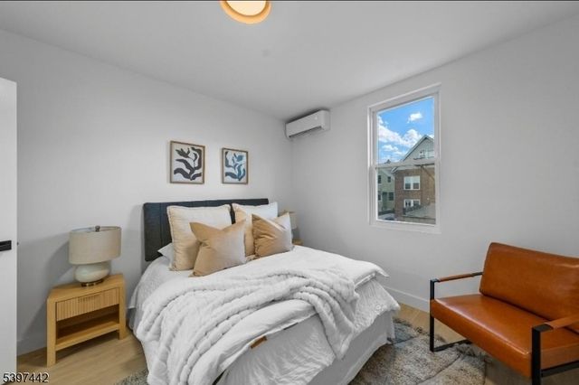 336 Danforth Ave, Jersey City, NJ 07305