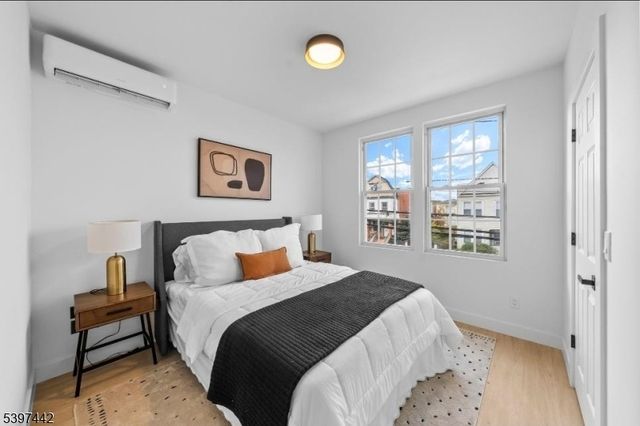 336 Danforth Ave, Jersey City, NJ 07305