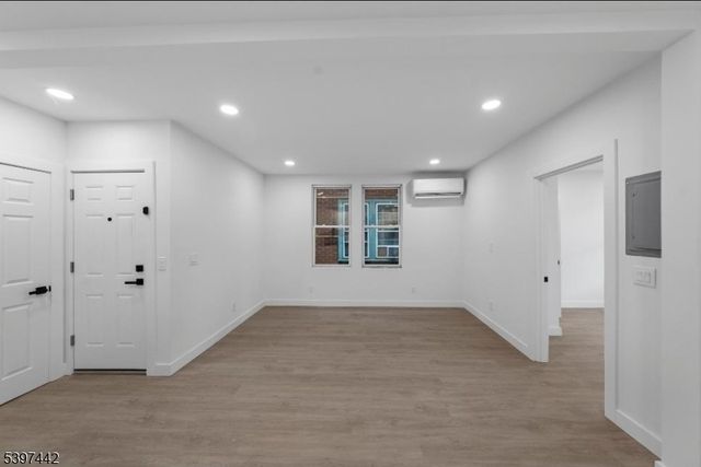 336 Danforth Ave, Jersey City, NJ 07305