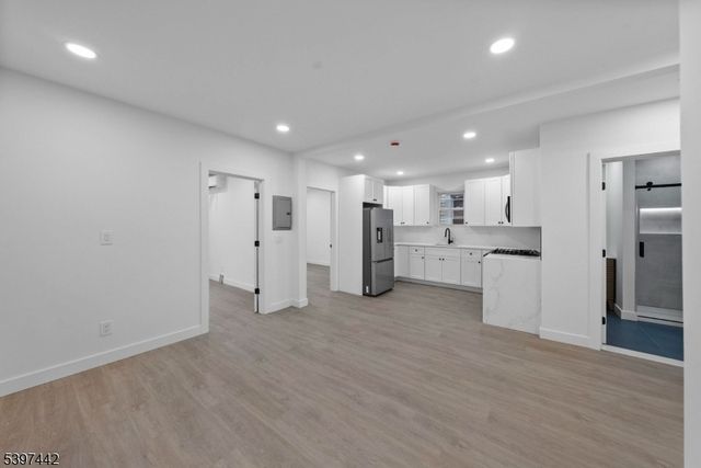 336 Danforth Ave, Jersey City, NJ 07305