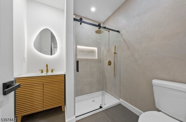 336 Danforth Ave, Jersey City, NJ 07305