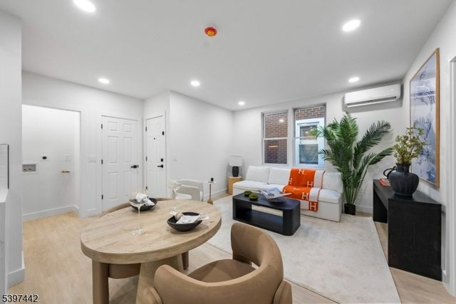 336 Danforth Ave, Jersey City, NJ 07305