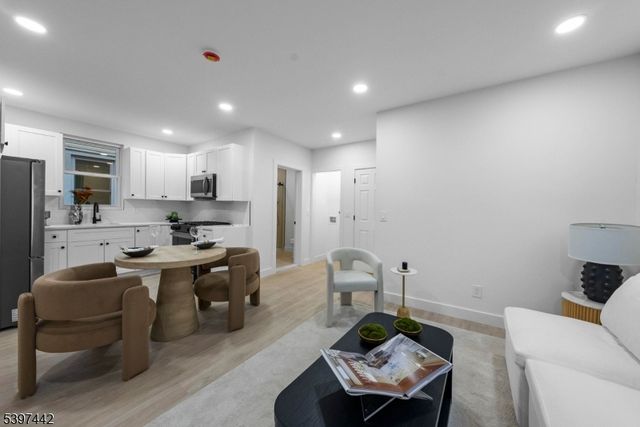 336 Danforth Ave, Jersey City, NJ 07305