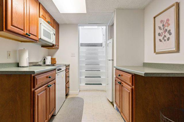 72 W Tupelo Drive, Harwich, MA 02645