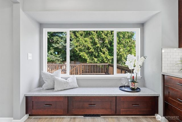 9550 172nd Avenue NE, Redmond, WA 98052