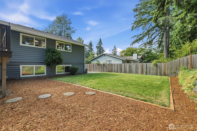 9550 172nd Avenue NE, Redmond, WA 98052