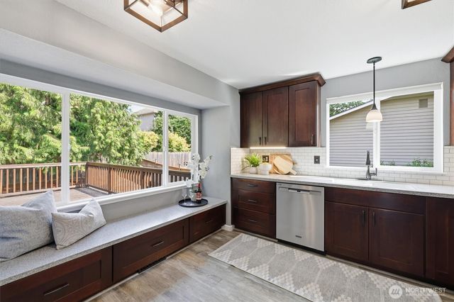 9550 172nd Avenue NE, Redmond, WA 98052