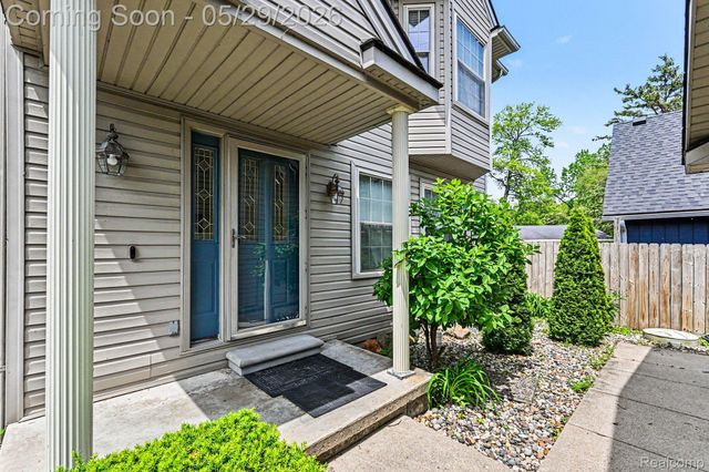 3506 Union Lake Road, Commerce Charter Township, MI 48382