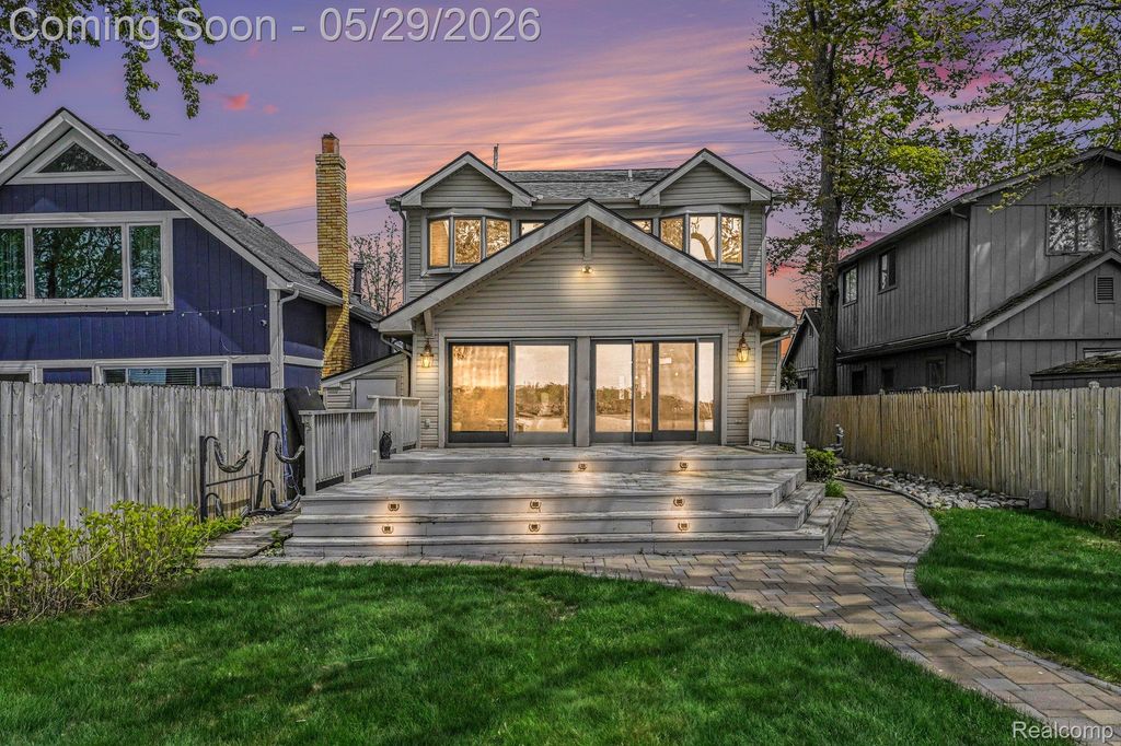 3506 Union Lake Road, Commerce Charter Township, MI 48382