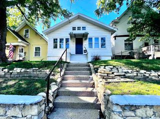 133 NE ROCK ISLAND Avenue, Peoria, IL 61603