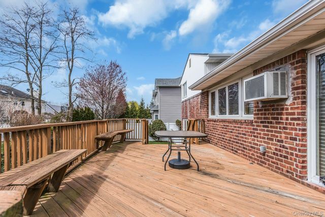 85 Audrey Avenue, Plainview, NY 11803