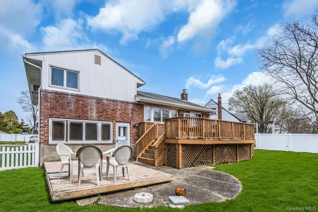 85 Audrey Avenue, Plainview, NY 11803