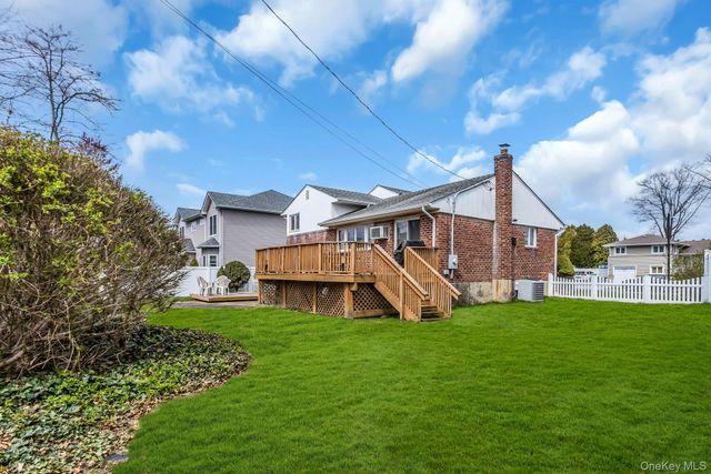 85 Audrey Avenue, Plainview, NY 11803