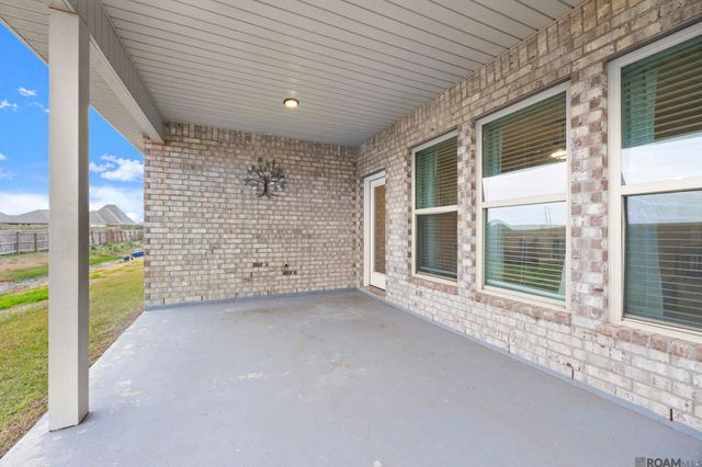 6360 Nesting Dr, Gonzales, LA 70737