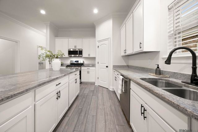 6360 Nesting Dr, Gonzales, LA 70737