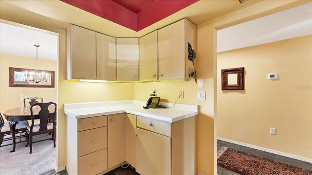3823 GLEN OAKS DRIVE E 83, Sarasota, FL 34232