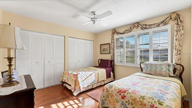 3823 GLEN OAKS DRIVE E 83, Sarasota, FL 34232
