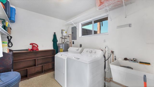 3823 GLEN OAKS DRIVE E 83, Sarasota, FL 34232