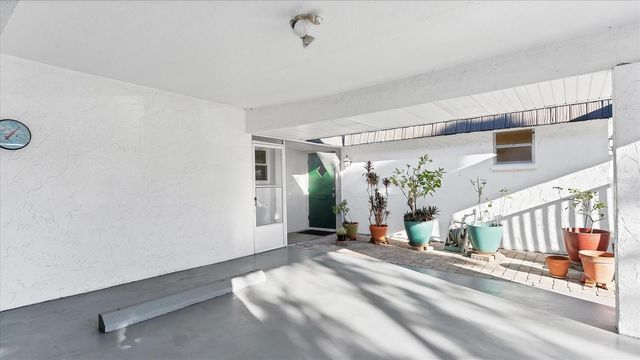 3823 GLEN OAKS DRIVE E 83, Sarasota, FL 34232