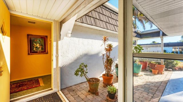 3823 GLEN OAKS DRIVE E 83, Sarasota, FL 34232