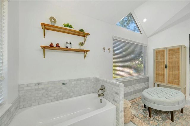 112 Oak Road, Clear Lake Shores, TX 77565