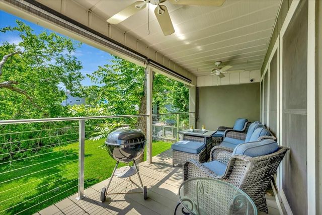 112 Oak Road, Clear Lake Shores, TX 77565
