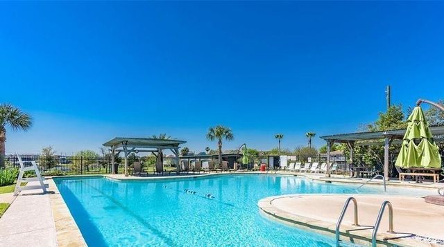 112 Oak Road, Clear Lake Shores, TX 77565
