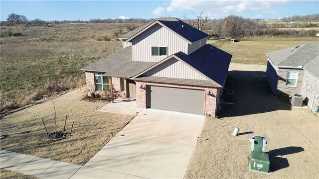 1271 Bootleg Road, Centerton, AR 72719