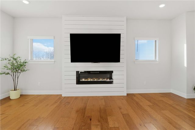 1271 Bootleg Road, Centerton, AR 72719