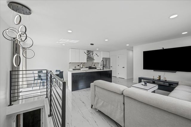 336 Westwood Court 336, Vernon Hills, IL 60061