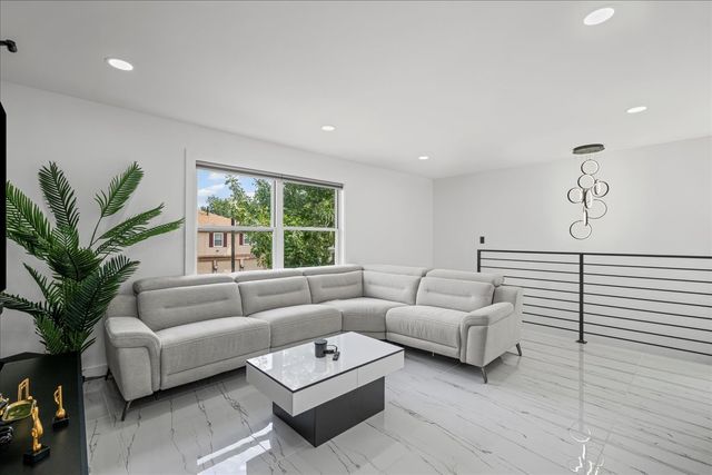 336 Westwood Court 336, Vernon Hills, IL 60061