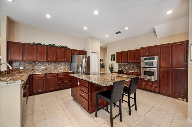 17710 CURRIE FORD DRIVE, Lutz, FL 33558