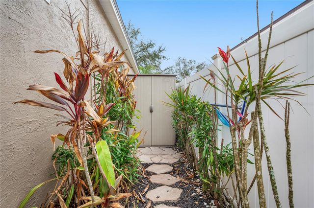 17710 CURRIE FORD DRIVE, Lutz, FL 33558