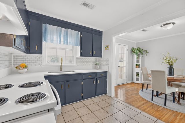 101 Hillside Dr, Old Hickory, TN 37138