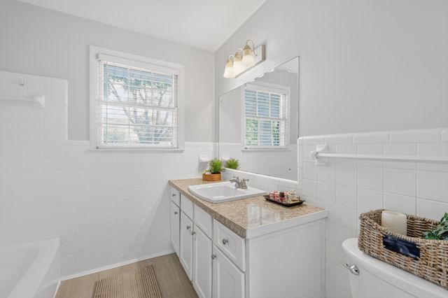 101 Hillside Dr, Old Hickory, TN 37138