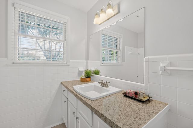 101 Hillside Dr, Old Hickory, TN 37138