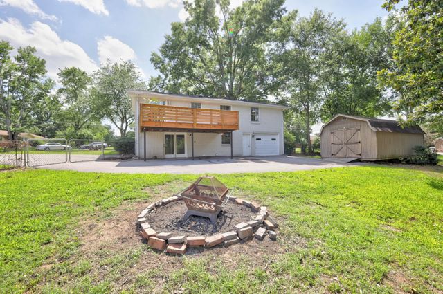 101 Hillside Dr, Old Hickory, TN 37138