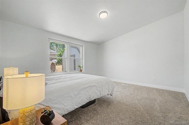 10598 Barron Circle, Longmont, CO 80504