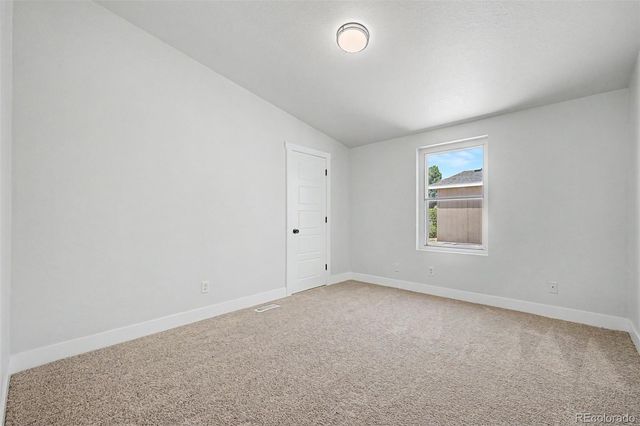 10598 Barron Circle, Longmont, CO 80504