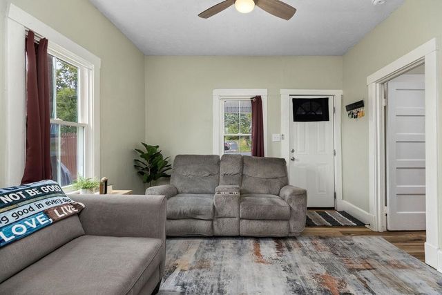 609 N BAYARD AVE, Waynesboro, VA 22980