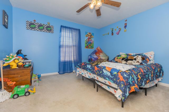 3840 Collingswood Drive, Evansville, IN 47725