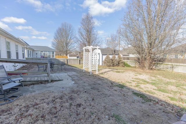 3840 Collingswood Drive, Evansville, IN 47725