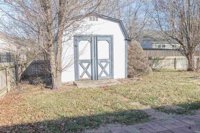 3840 Collingswood Drive, Evansville, IN 47725