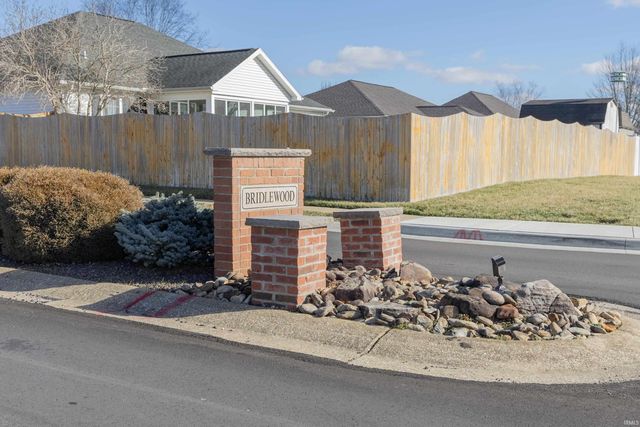 3840 Collingswood Drive, Evansville, IN 47725