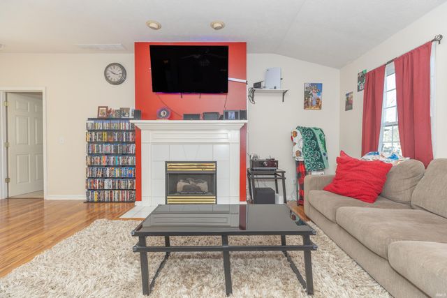 3840 Collingswood Drive, Evansville, IN 47725