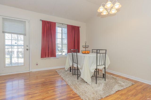 3840 Collingswood Drive, Evansville, IN 47725