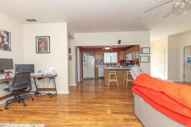 3840 Collingswood Drive, Evansville, IN 47725